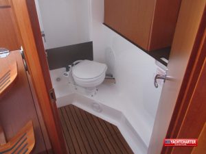 KM Yachtcharter Schiff