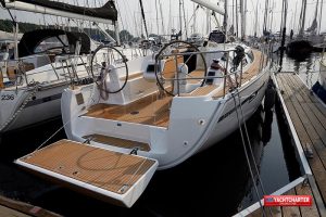 Detailanblick Schiff - KM Yachtcharter