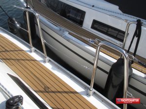 Detailanblick Schiff - KM Yachtcharter