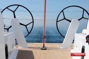 Detailanblick Schiff - KM Yachtcharter
